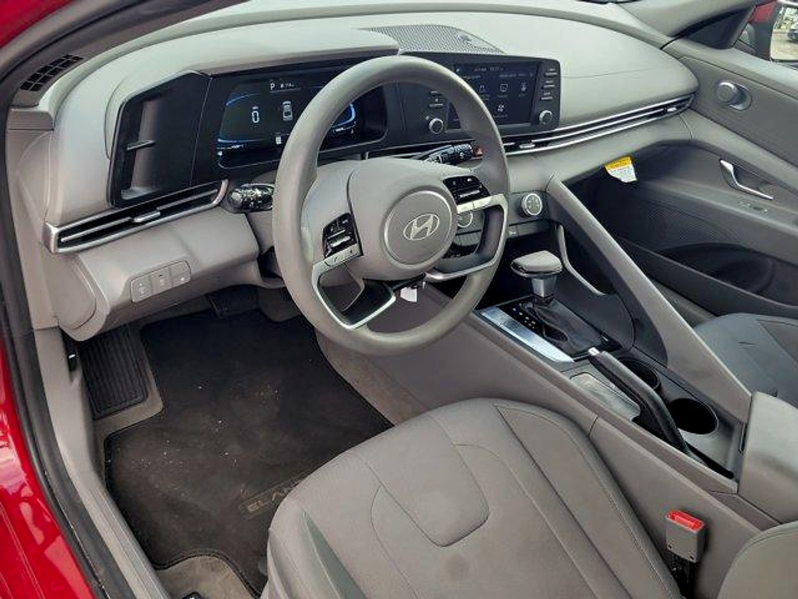 Certified 2025 Hyundai Elantra SE w/ Cargo Package FWD image 21