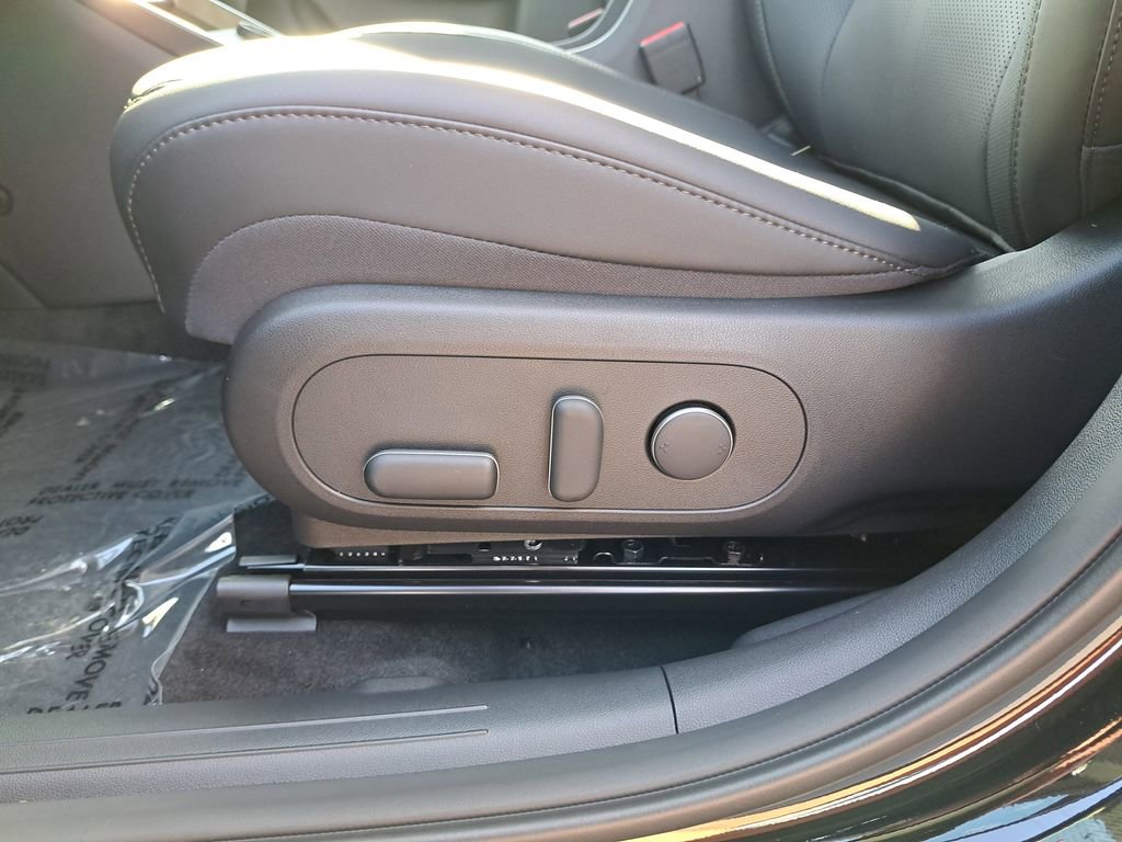 New 2025 Hyundai Kona Limited image 37