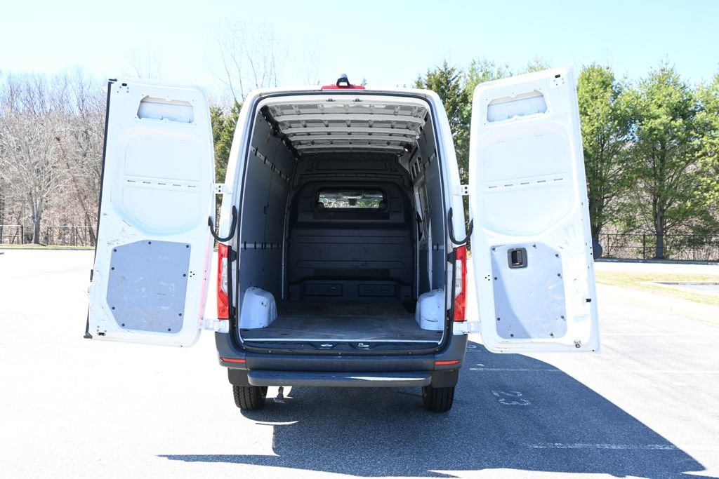 Used 2023 Mercedes-Benz Sprinter 144 Cargo image 30