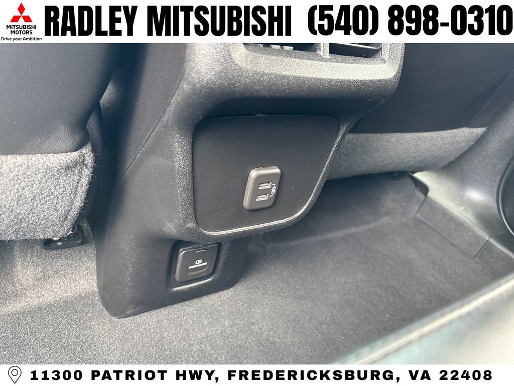 Used 2019 Chevrolet Equinox Premier FWD image 24