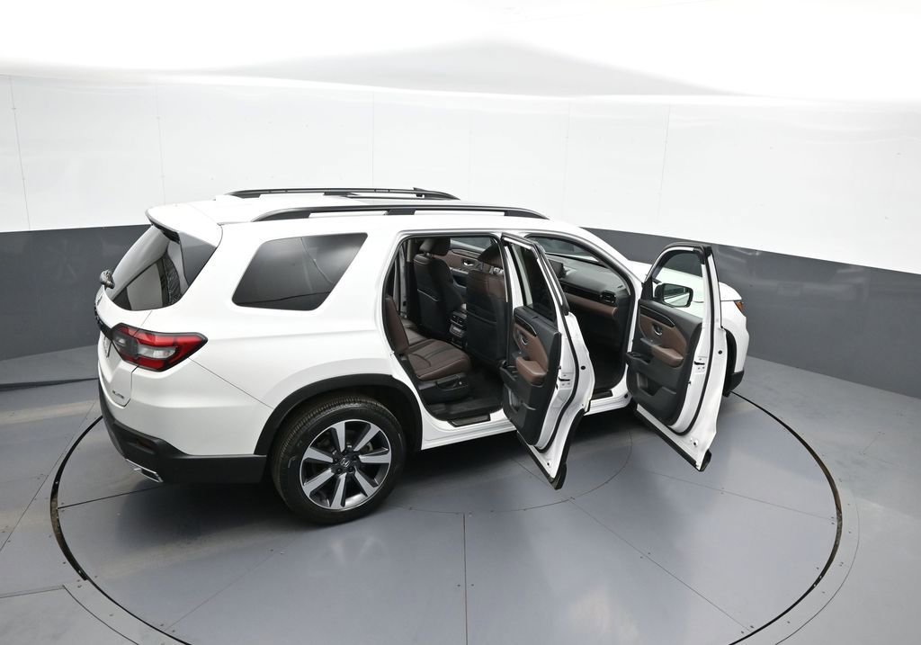 Certified 2023 Honda Pilot Elite image 47