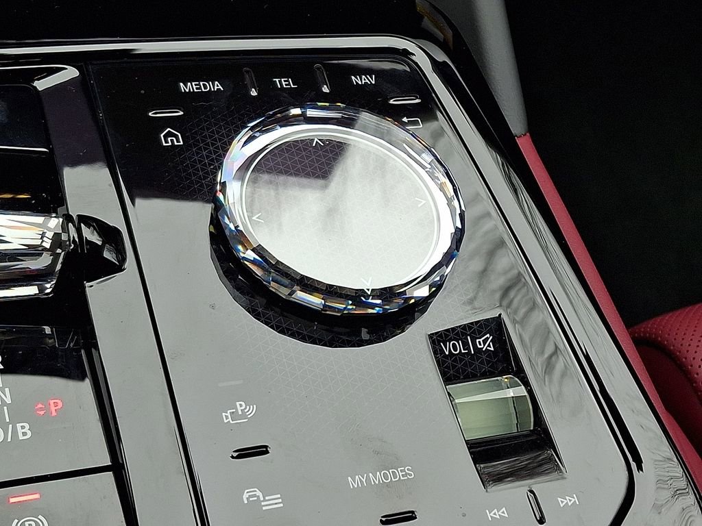 Certified 2025 BMW i5 M60 w/ Executive Package image 24