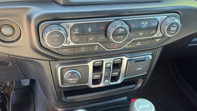 Used 2022 Jeep Wrangler Unlimited Sport w/ Sun And Sound Package AWD/4WD image 16