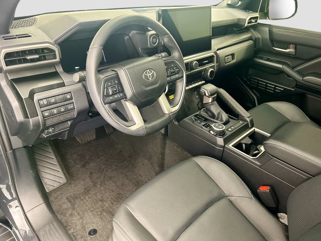 Used 2025 Toyota 4Runner Limited w/ Tow Technology Package AWD/4WD image 9
