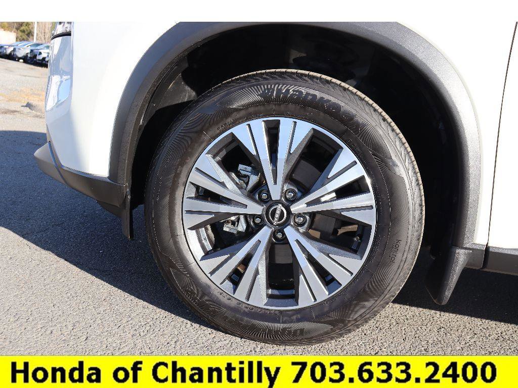 Used 2023 Nissan Rogue SV w/ SV Premium B Package image 31