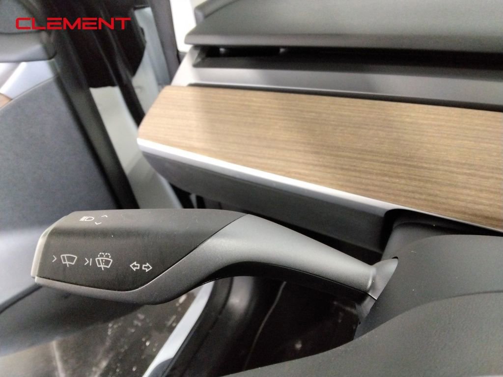 Used 2023 Tesla Model 3 Standard Range image 13