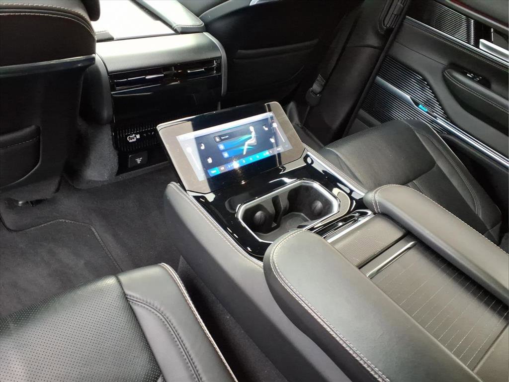 Used 2024 Jeep Grand Wagoneer Series II w/ Quick Order Packagew 28T image 17