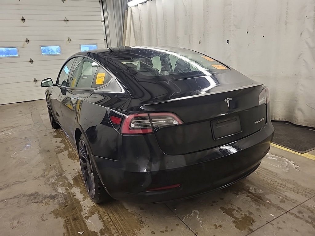 Used 2021 Tesla Model 3 Performance image 4