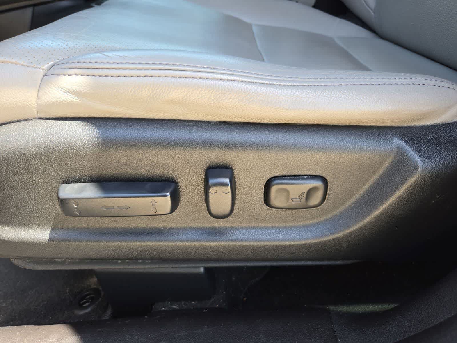 Used 2016 Honda CR-V Touring image 14