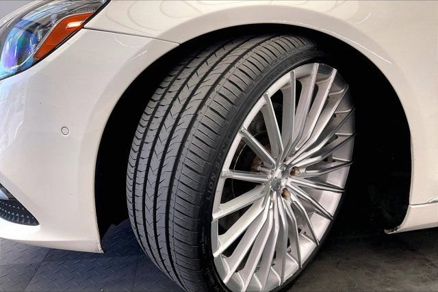 Used 2019 Mercedes-Benz S 560 Sedan image 34