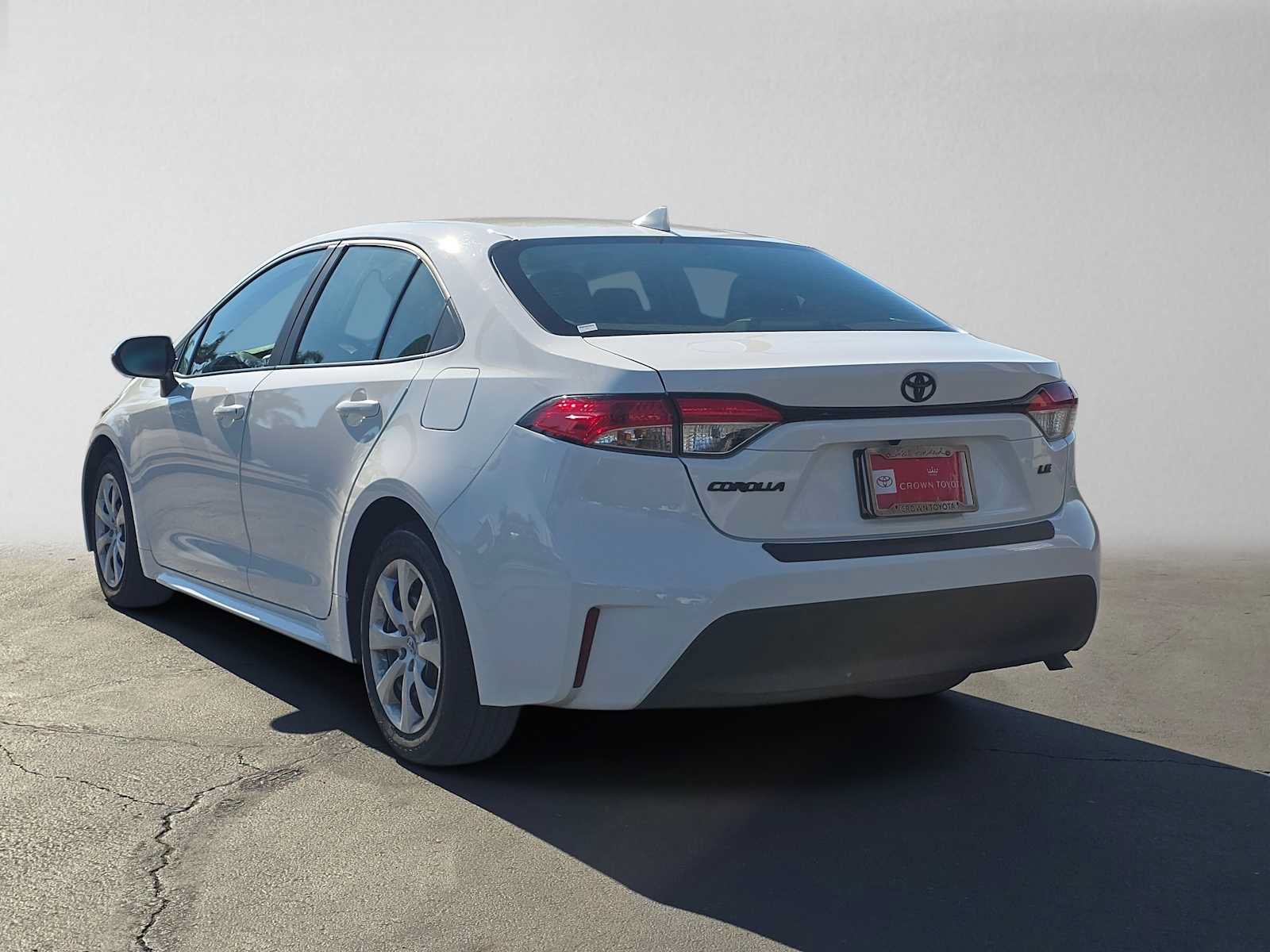Certified 2025 Toyota Corolla LE FWD image 5
