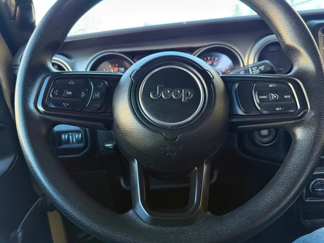 Used 2022 Jeep Gladiator Sport image 11