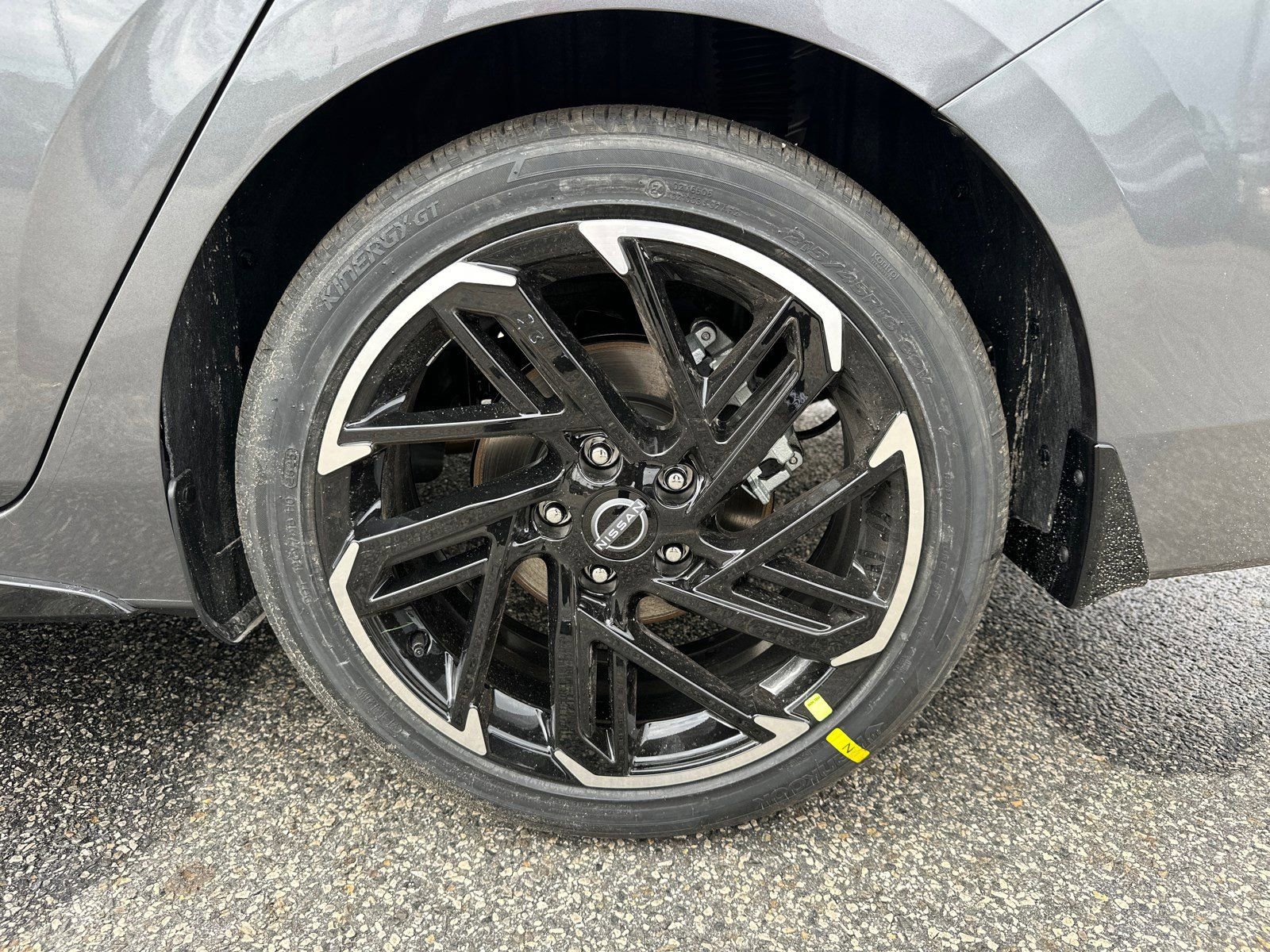New 2026 Nissan Sentra SR w/ SR Premium Package FWD image 20
