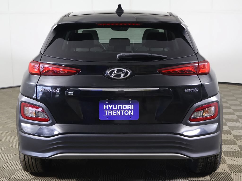 Certified 2021 Hyundai Kona Limited FWD image 11