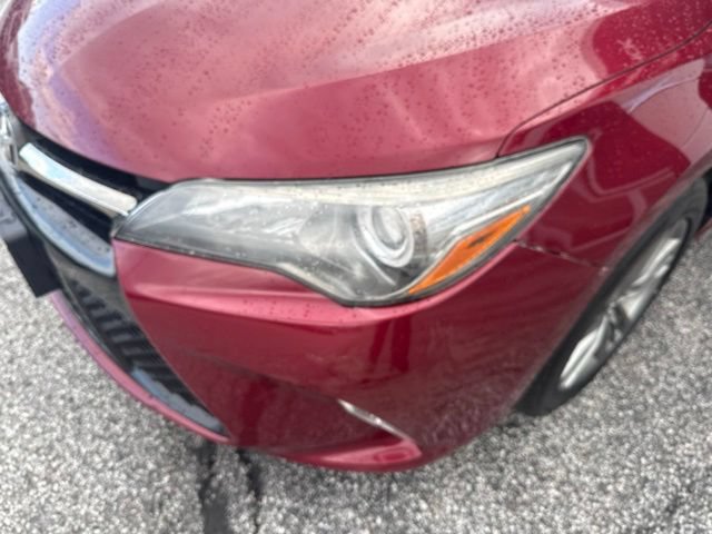 Used 2017 Toyota Camry SE w/ Moonroof Package FWD image 11