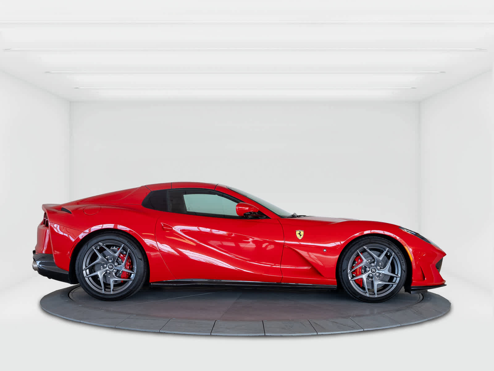 Used 2021 Ferrari 812 GTS image 6