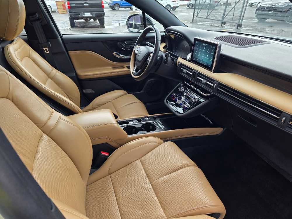 Used 2022 Lincoln Corsair Reserve w/ Equipment Group 201A image 30