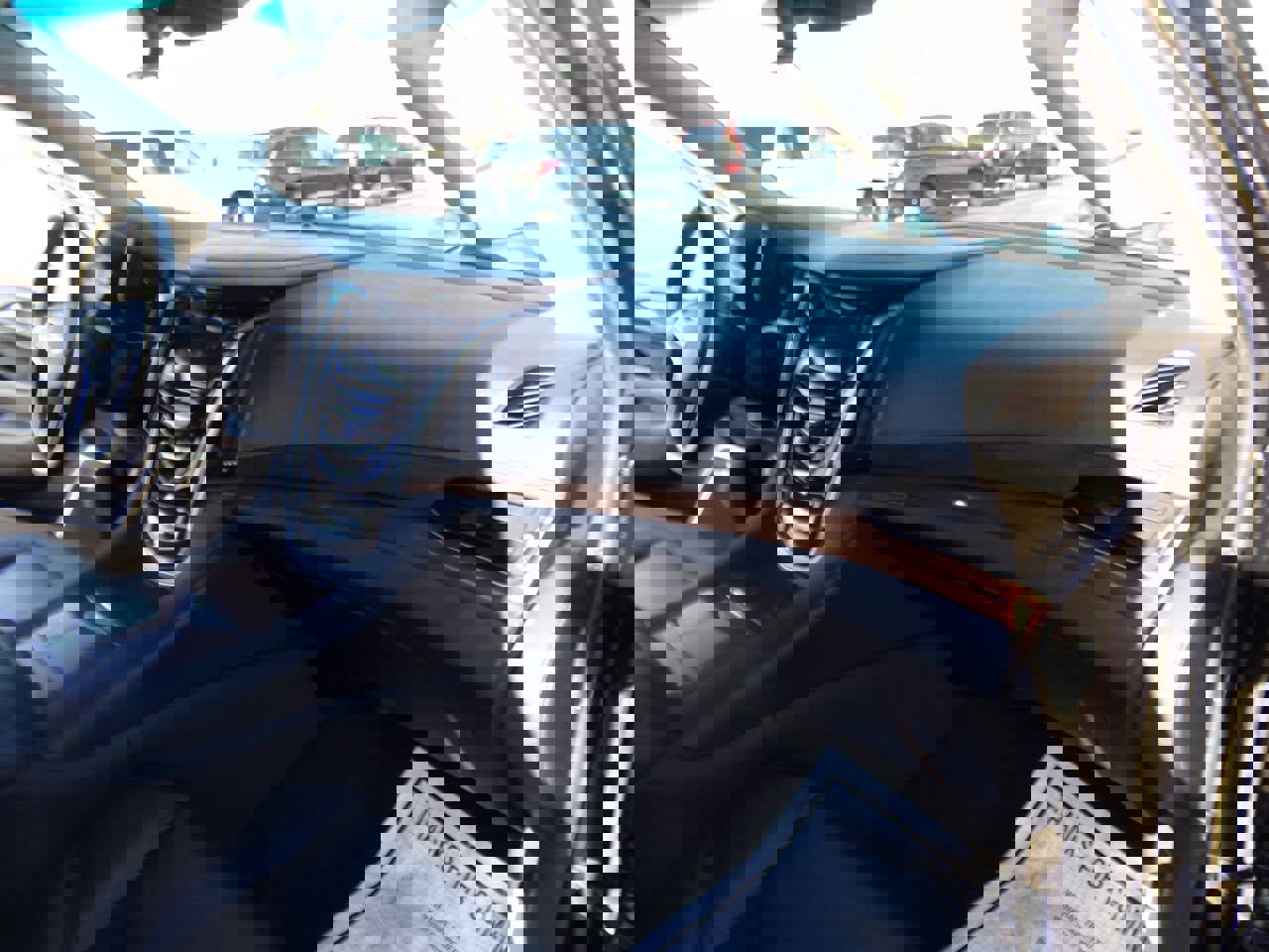 Used 2019 Cadillac Escalade ESV Luxury image 68