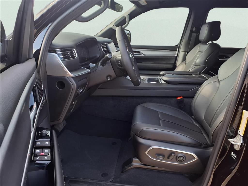 New 2025 Jeep Wagoneer Series II AWD/4WD image 8