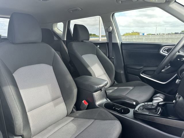 Used 2024 Kia Soul LX w/ Option Group 015 FWD image 27