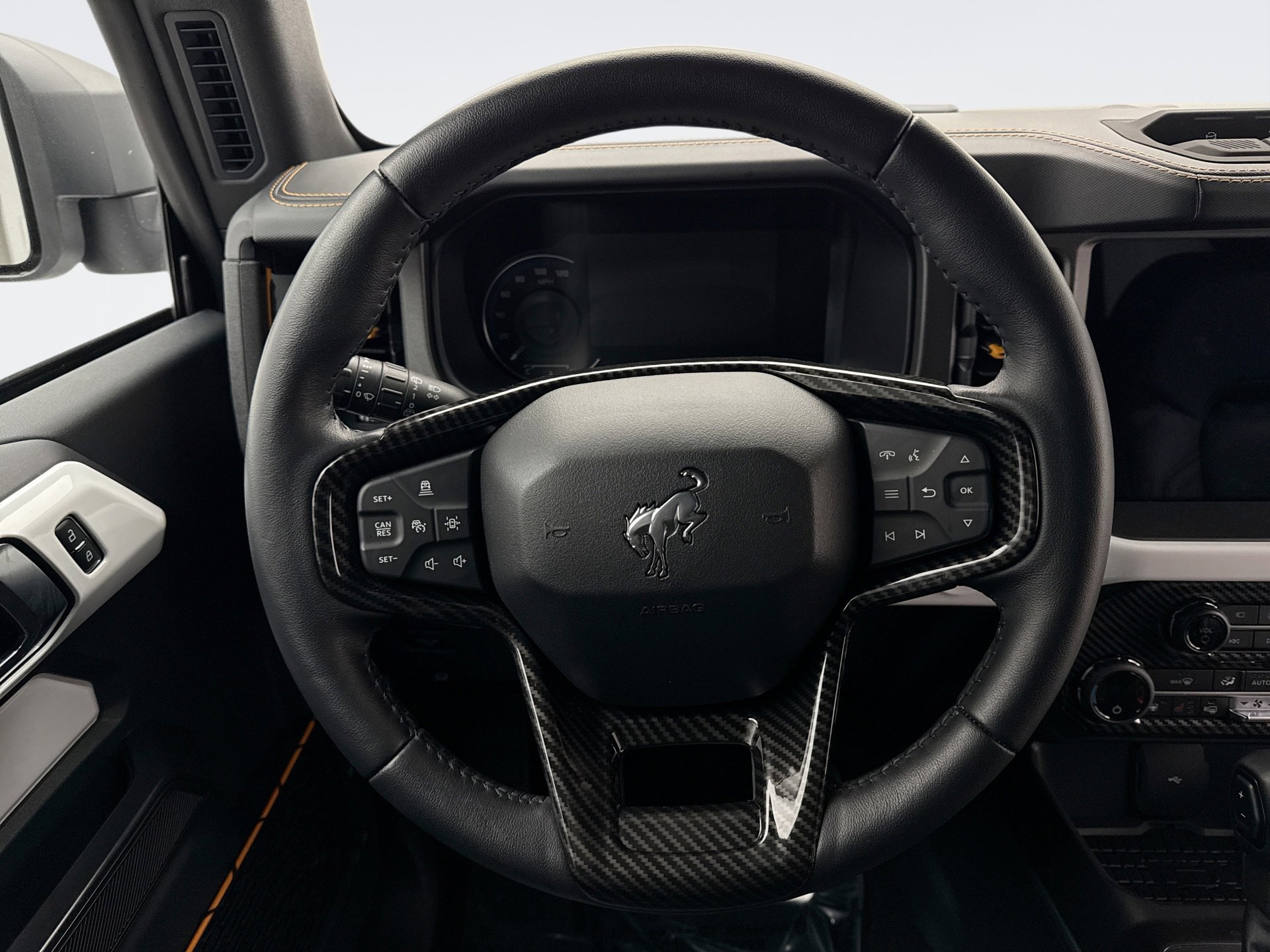 Used 2024 Ford Bronco Badlands image 12