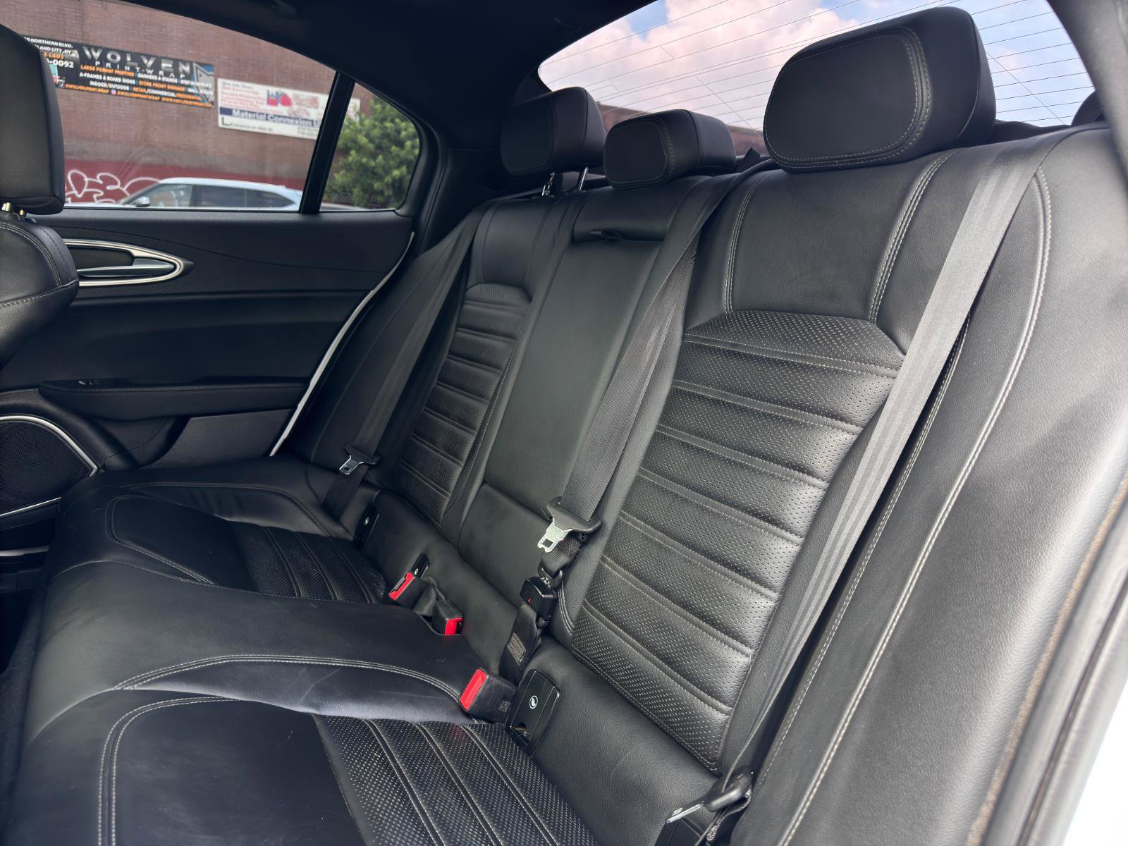 Used 2023 Alfa Romeo Giulia Veloce image 22