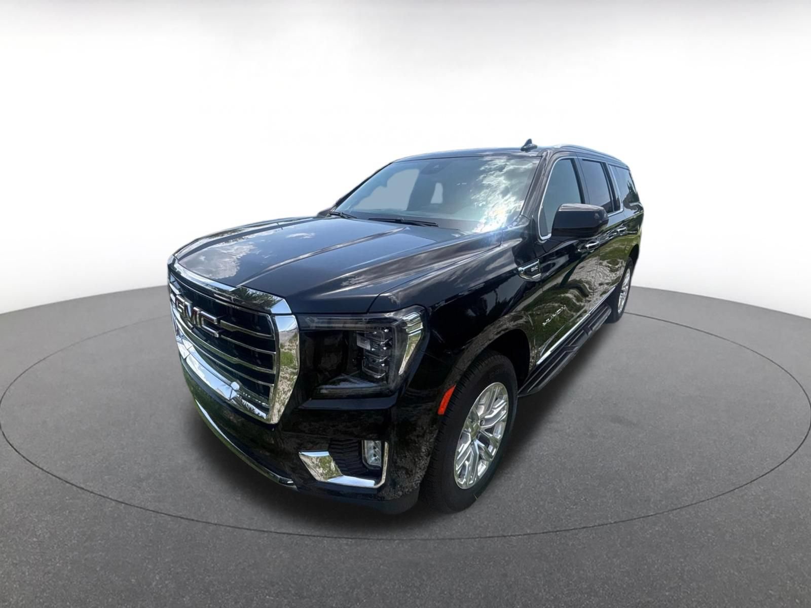 Used 2024 GMC Yukon XL SLT RWD image 7