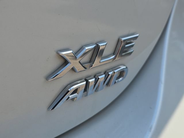 Used 2023 Toyota Camry XLE w/ Navigation Package AWD/4WD image 10