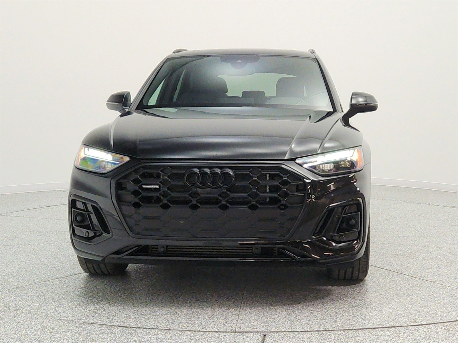 Used 2024 Audi Q5 e Premium Plus w/ Premium Plus Package AWD/4WD image 2