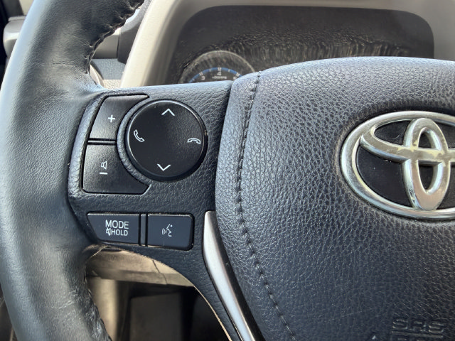 Used 2018 Toyota RAV4 XLE FWD image 29