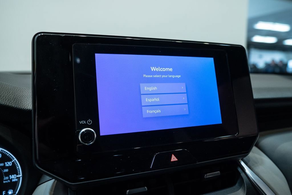 Used 2023 Toyota Venza LE image 24