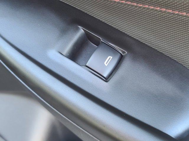 Used 2023 Chevrolet TrailBlazer RS w/ Convenience Package image 29