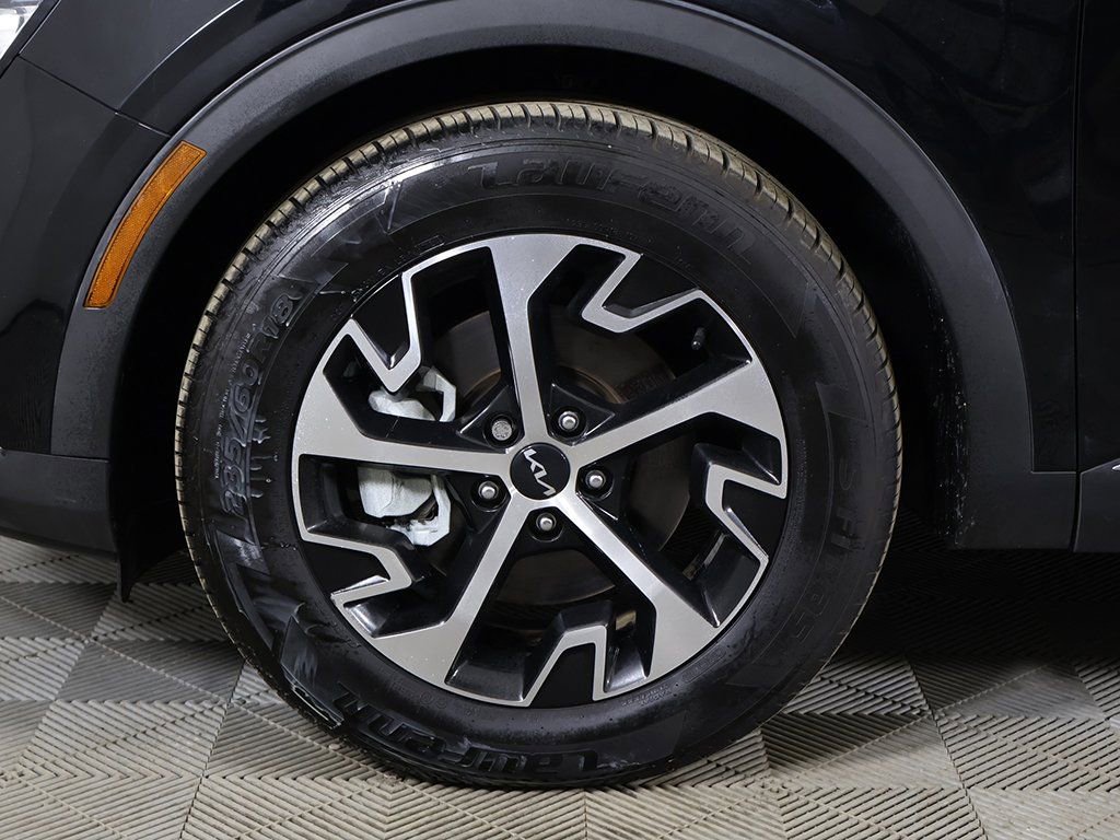 Used 2023 Kia Sportage EX FWD image 19