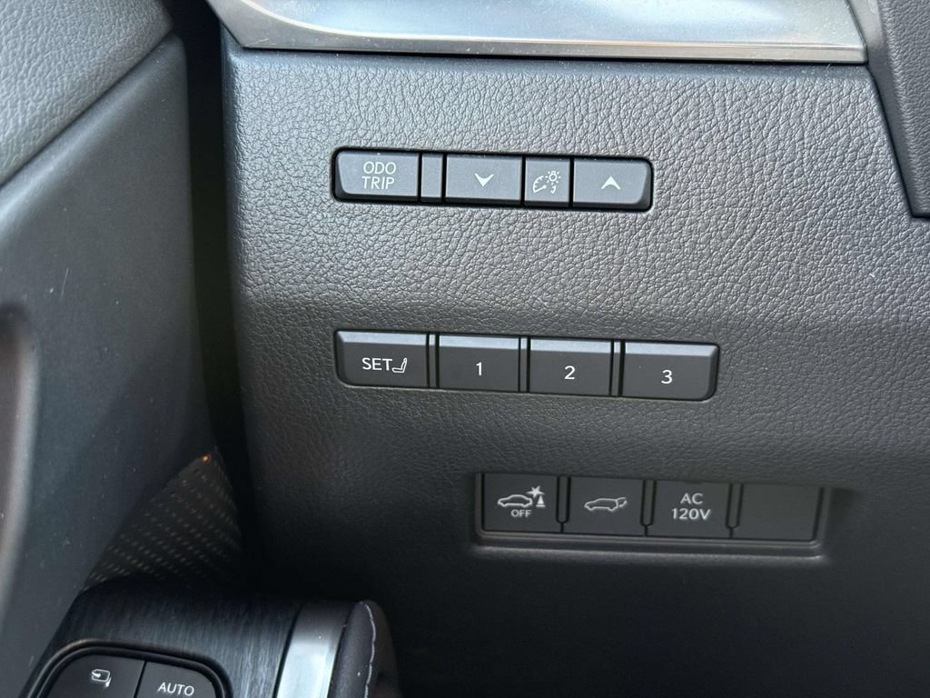 Used 2024 Lexus GX 550 w/ Accessory Package (Z1) AWD/4WD image 29