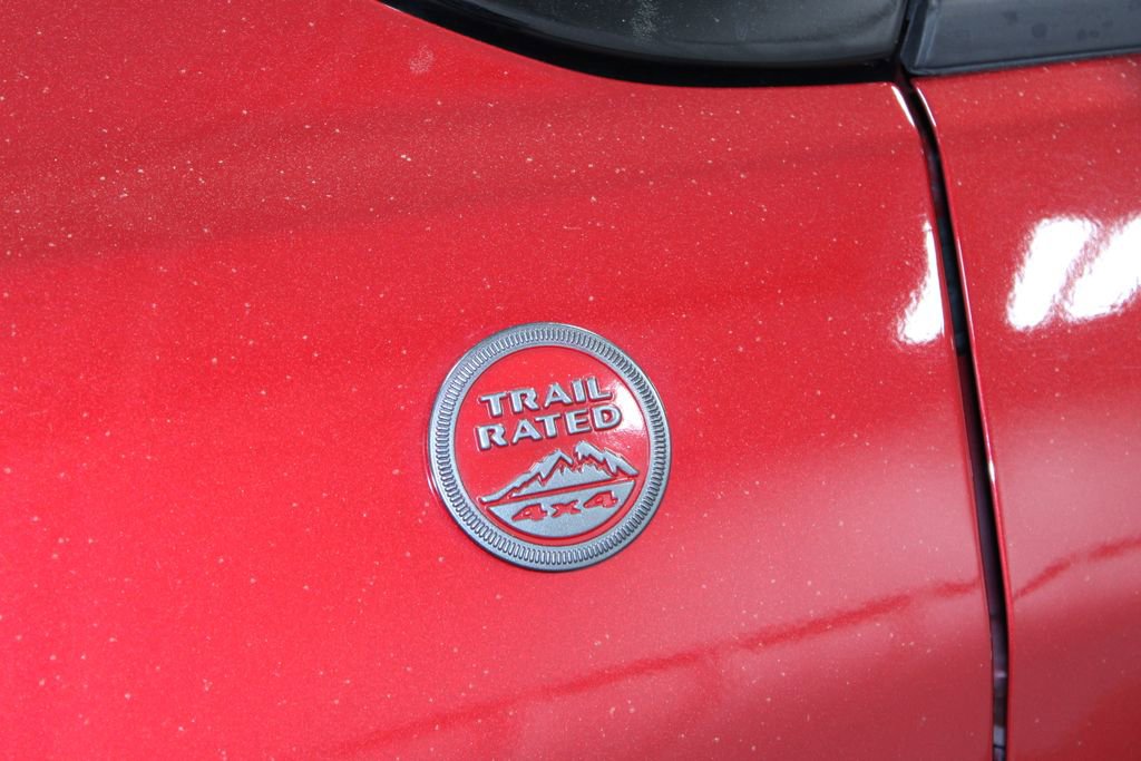 Used 2025 Jeep Compass Trailhawk AWD/4WD image 14