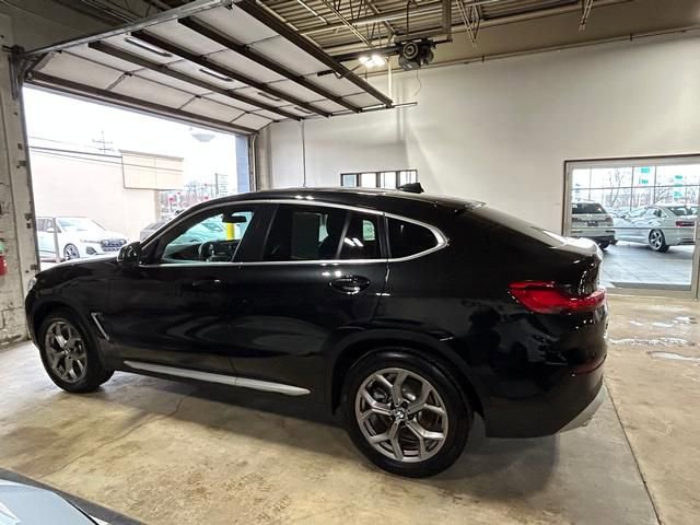 Used 2023 BMW X4 xDrive30i w/ Premium Package image 6