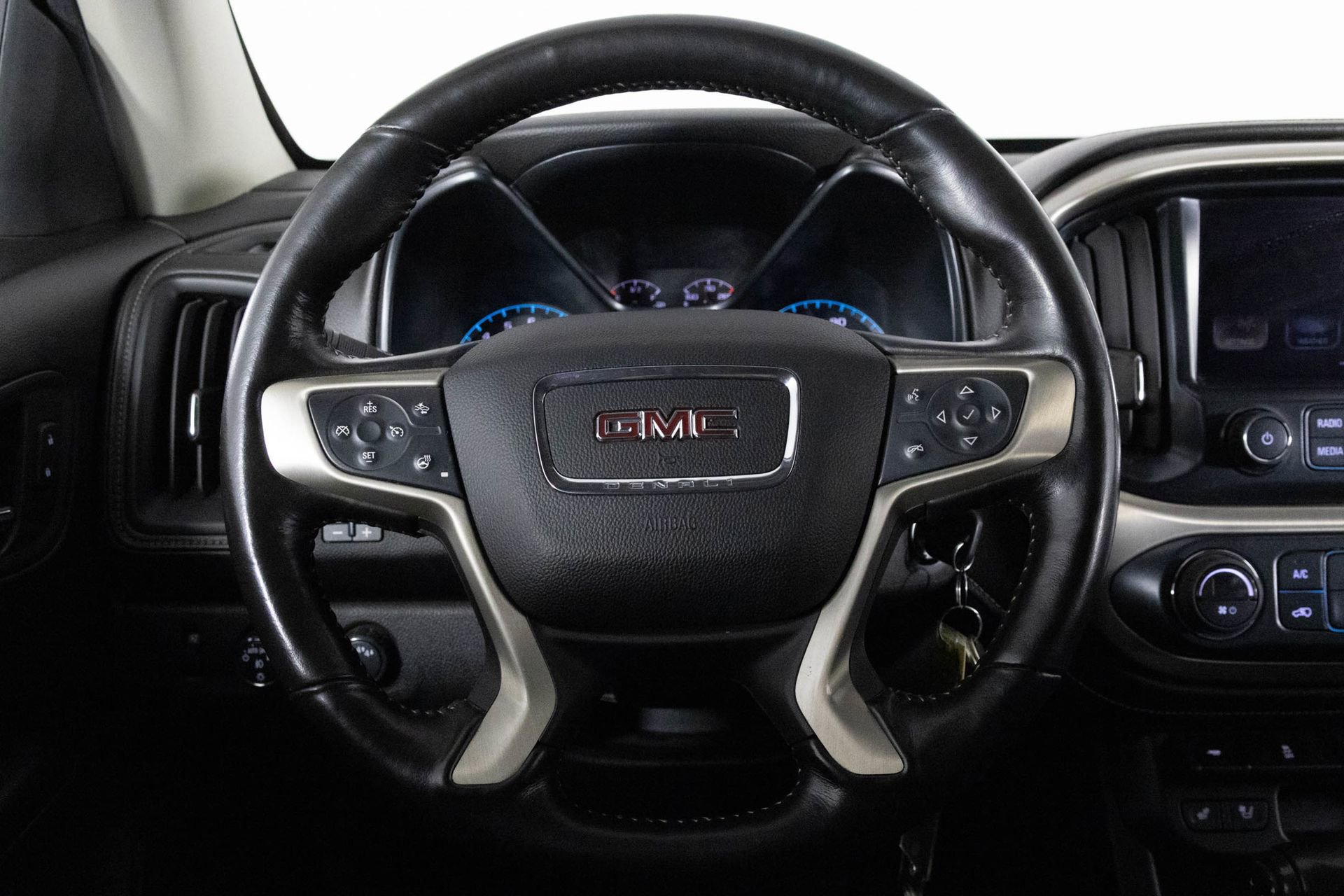 Used 2018 GMC Canyon Denali image 27