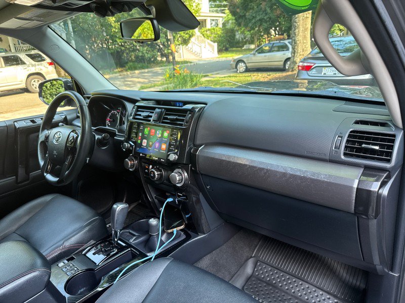 Used 2020 Toyota 4Runner Venture w/ Moonroof Package AWD/4WD image 28