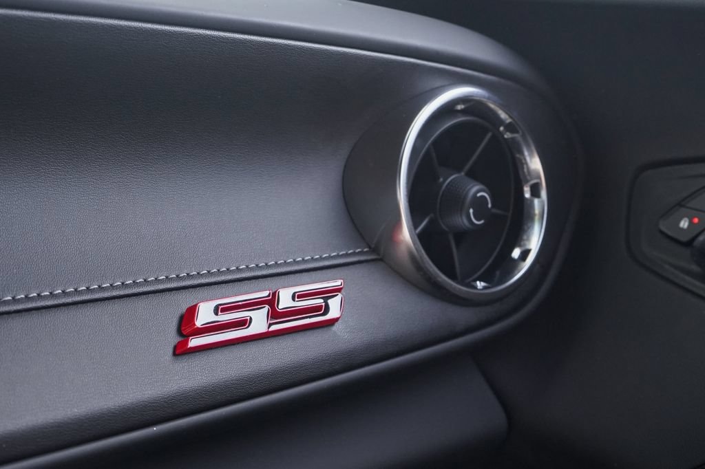 Used 2023 Chevrolet Camaro SS RWD image 36
