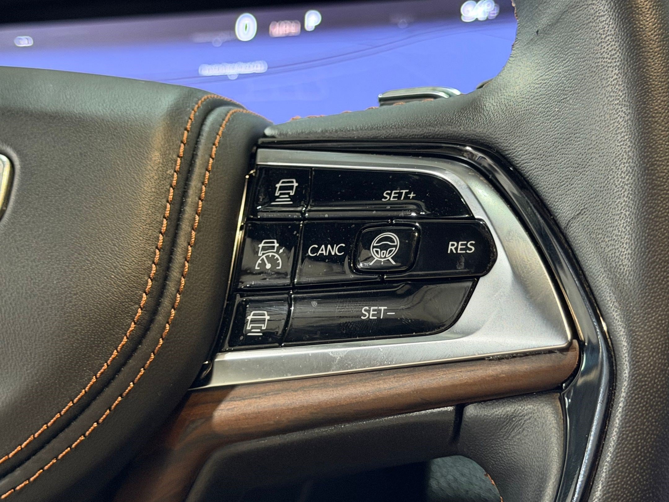 Used 2022 Jeep Grand Cherokee Summit w/ Adv Protech Group IV AWD/4WD image 34