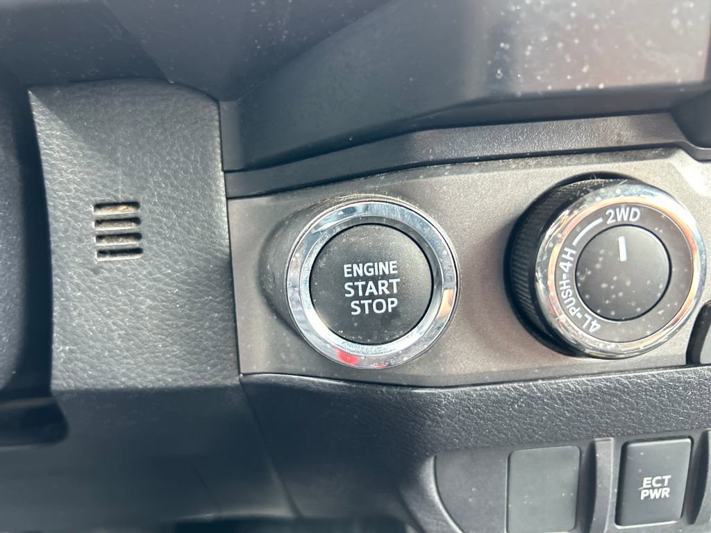Used 2021 Toyota Tacoma TRD Sport AWD/4WD image 24