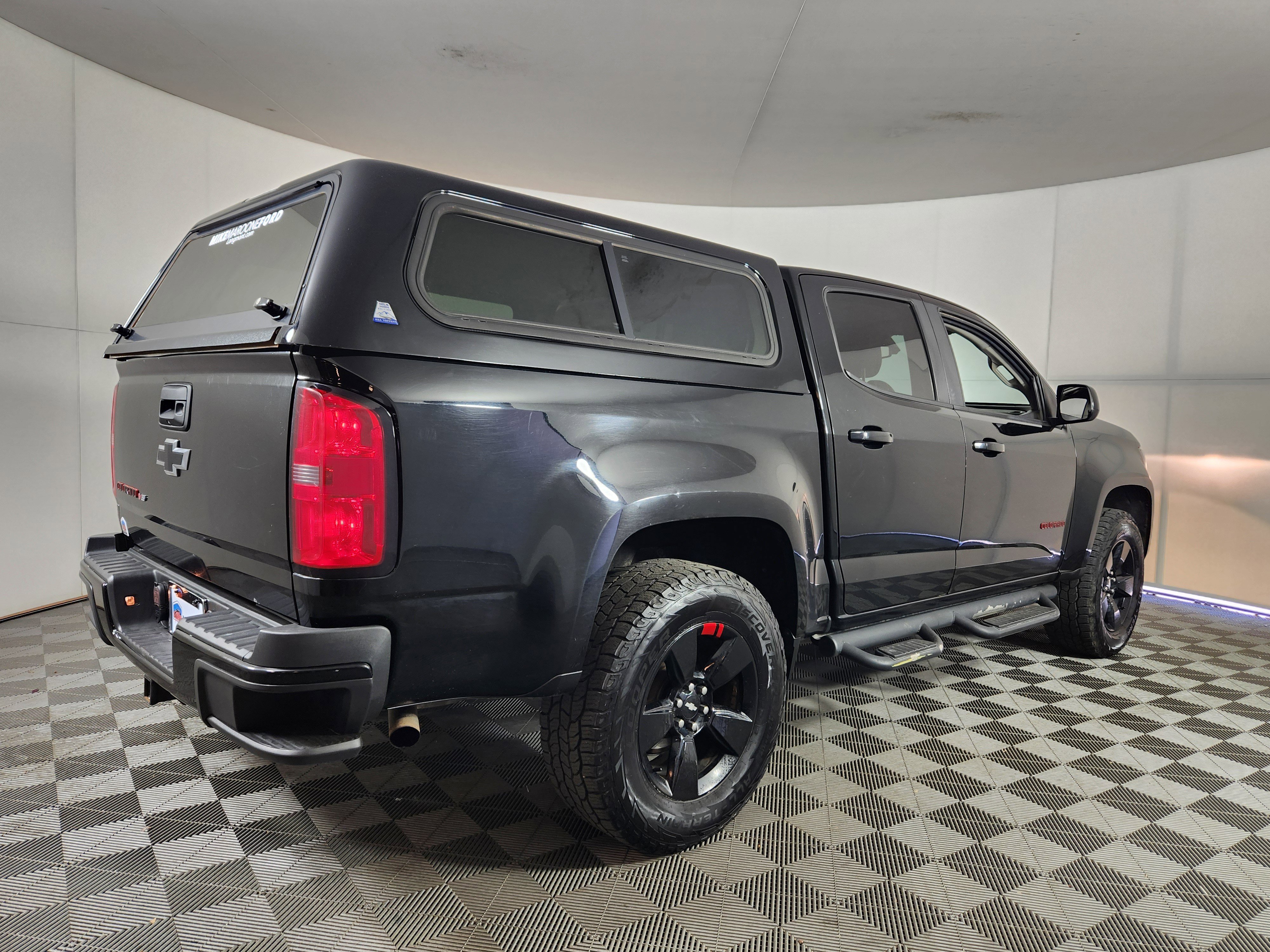 Used 2018 Chevrolet Colorado LT w/ Redline Special Edition AWD/4WD image 7