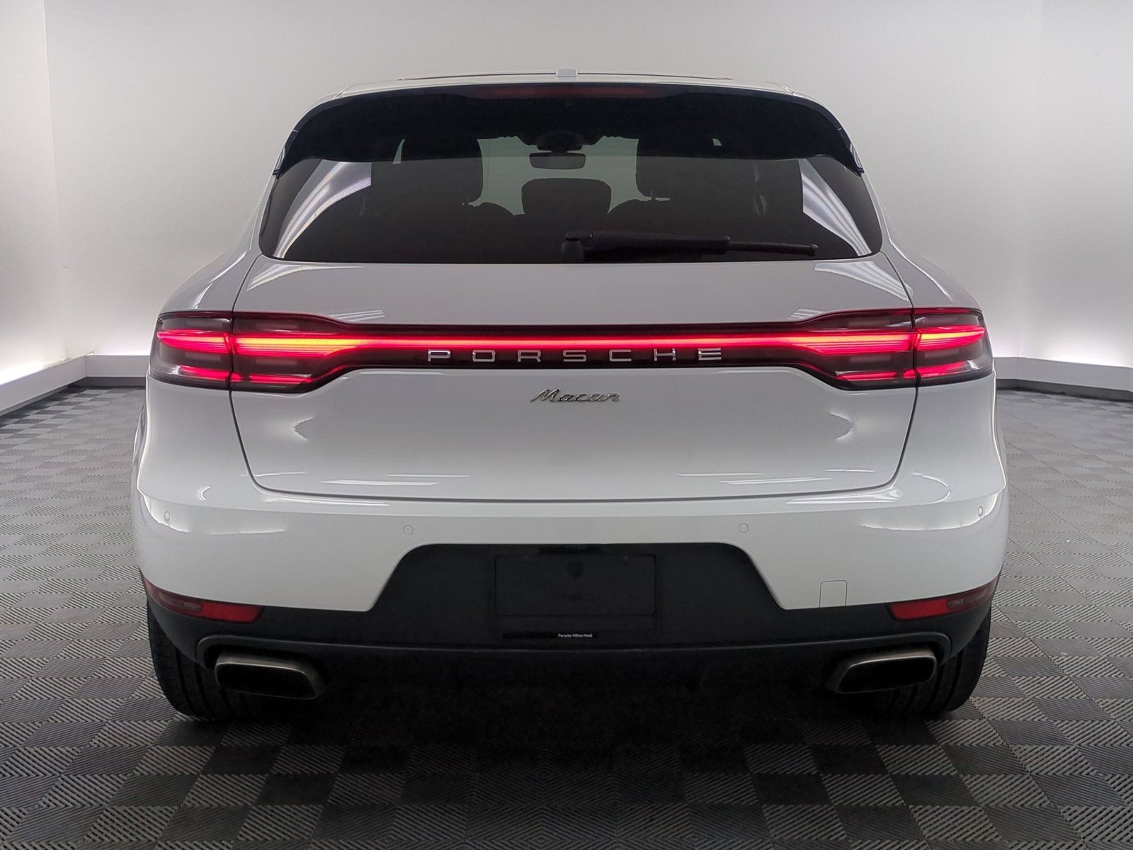 Certified 2020 Porsche Macan AWD/4WD image 11