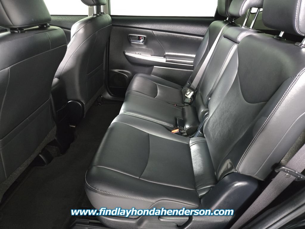 Used 2017 Toyota Prius V Four w/ Carpet Mat Package FWD image 15