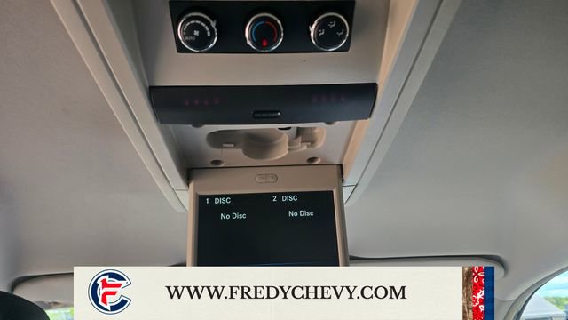 Used 2014 Chrysler Town & Country Touring-L FWD image 25