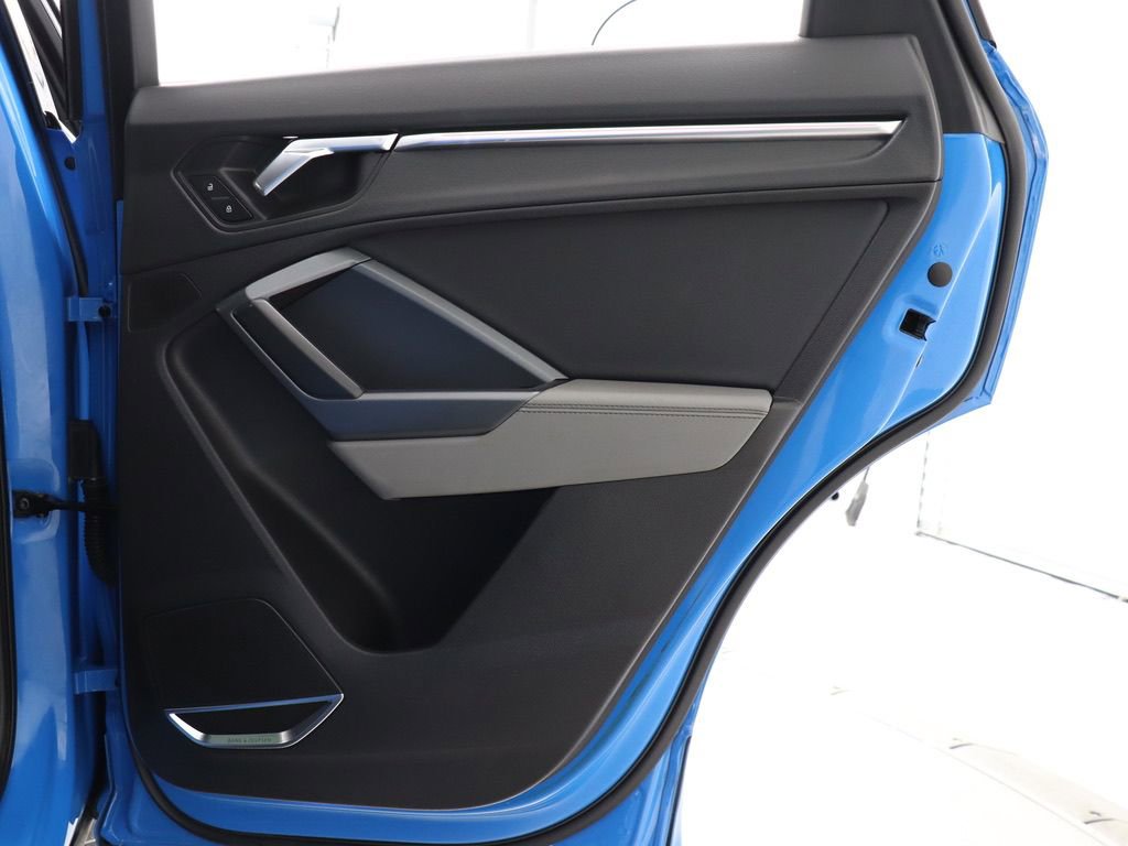 Used 2021 Audi Q3 2.0T Premium Plus w/ Premium Plus Package image 40