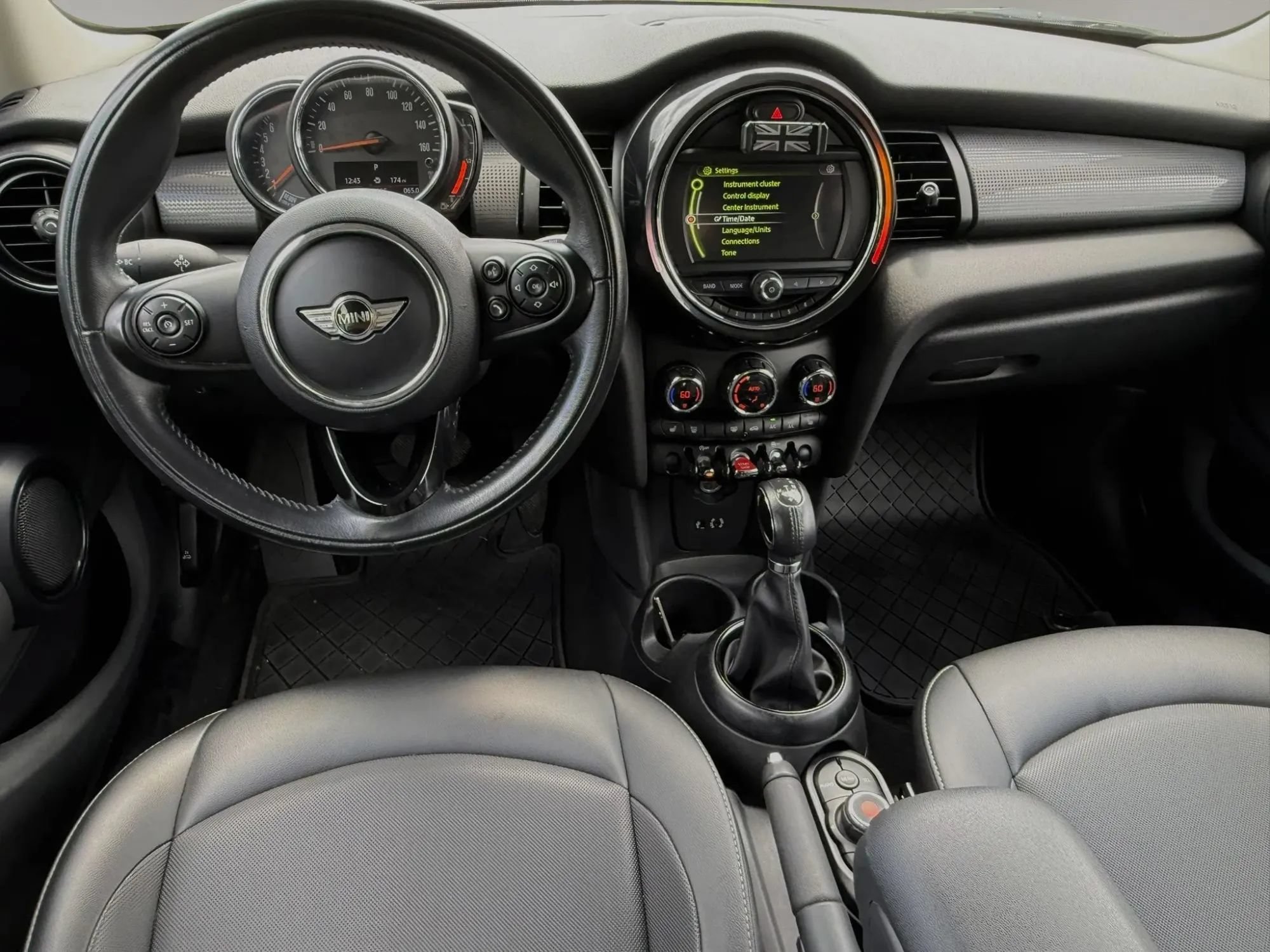 Used 2018 MINI Cooper 4-Door Hardtop FWD image 27
