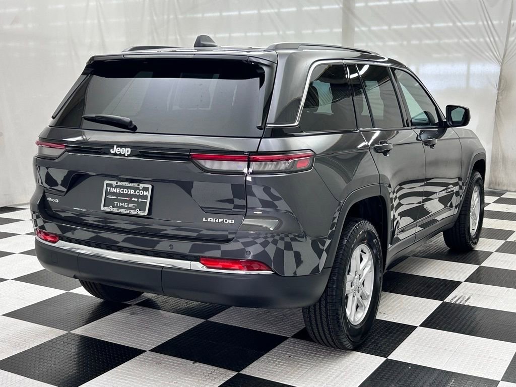 New 2025 Jeep Grand Cherokee Laredo w/ Trailer Tow Package image 8