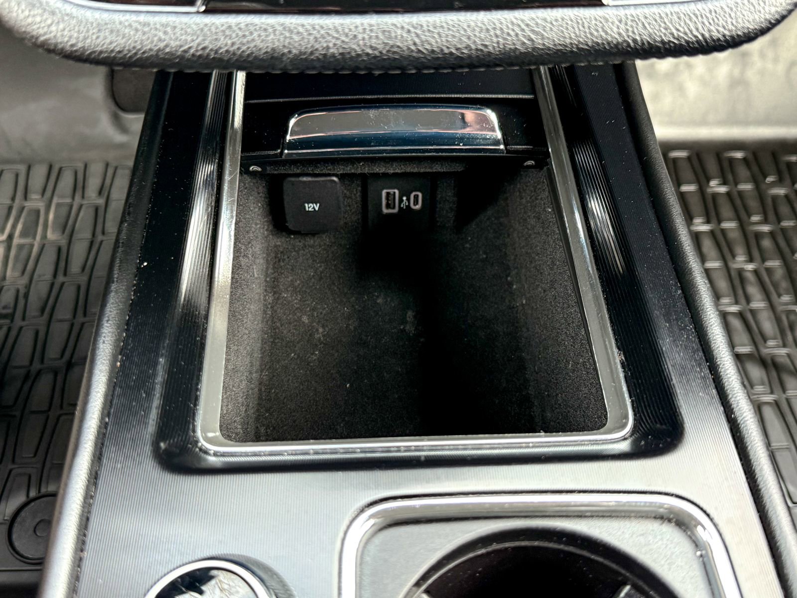 Used 2022 Lincoln Corsair AWD w/ Premium Package image 28