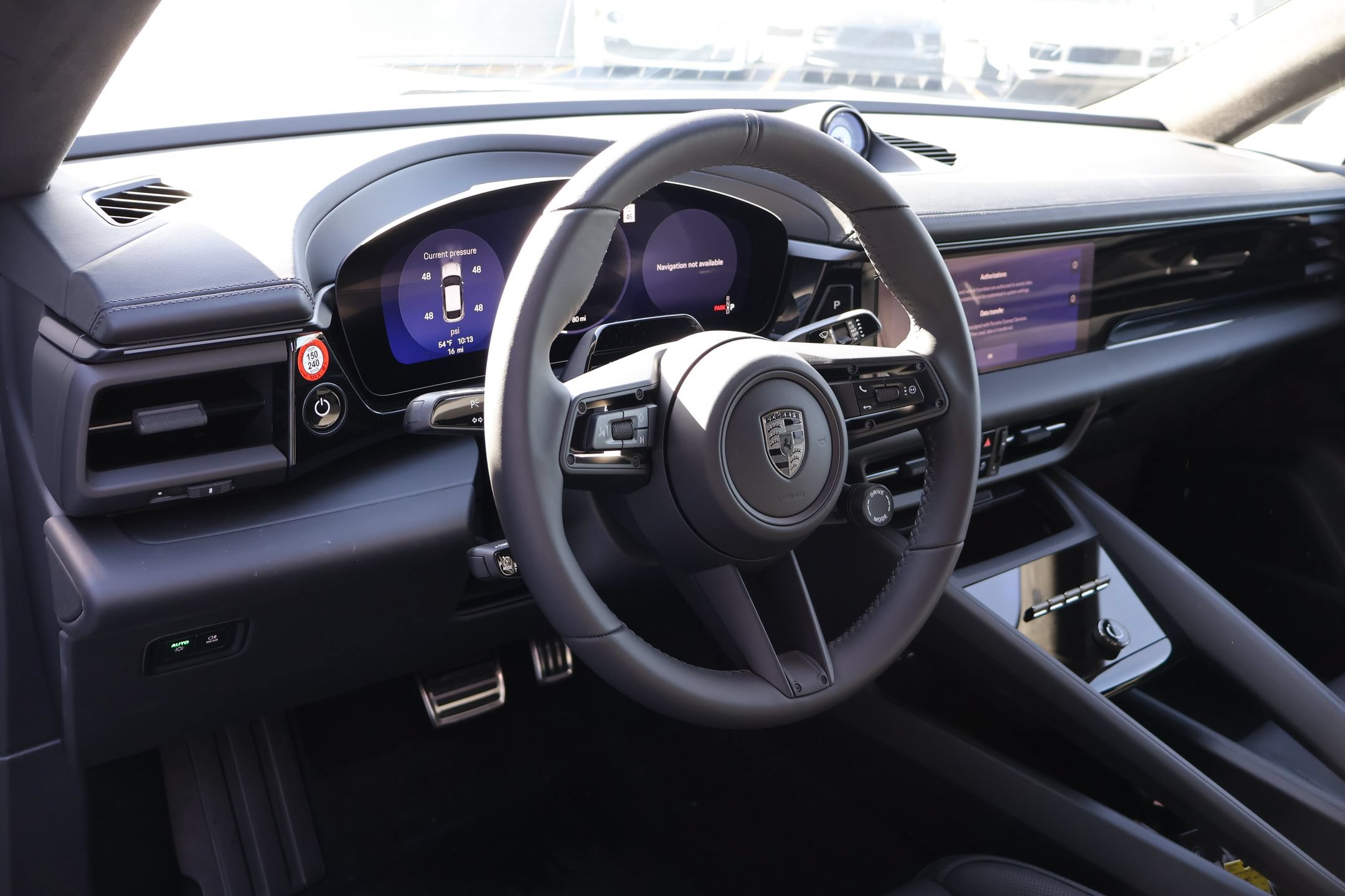 New 2026 Porsche Macan Turbo Electric AWD/4WD image 5